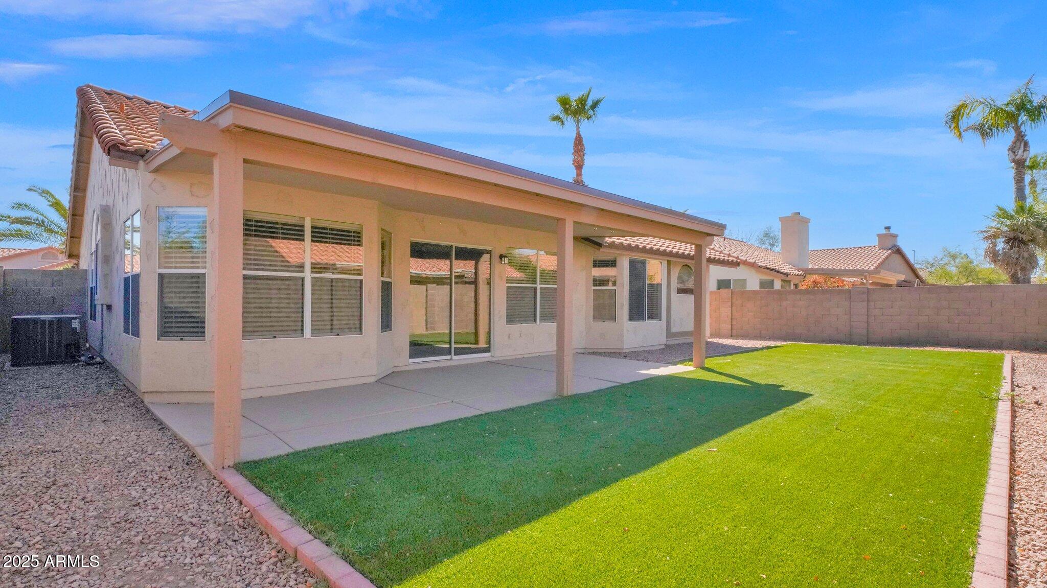 618 West Tumbleweed Road Gilbert, AZ 85233 - Photo 2 of 35 36-web-or-mls-_KLP0229