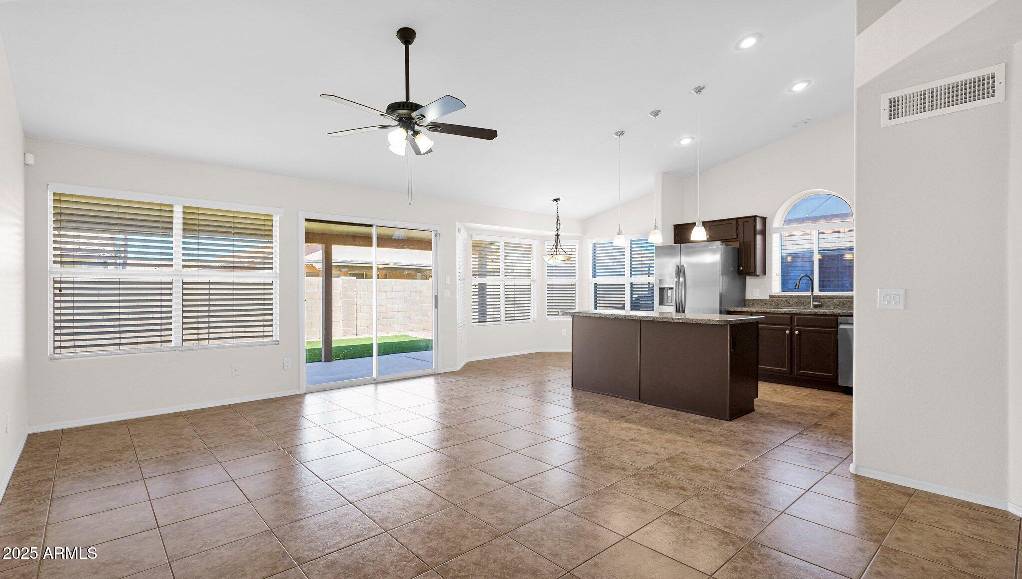 618 West Tumbleweed Road Gilbert, AZ 85233 - Photo 3 of 35 11-web-or-mls-_KLP0190