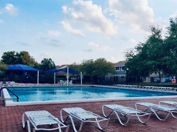 $2,995 | 614 Woodgate Circle, Unit C, Sunrise, FL 33326