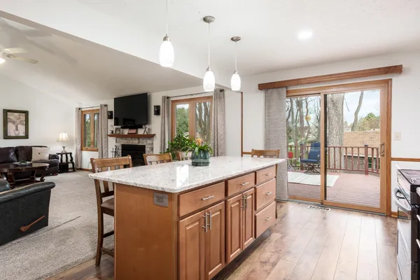 $385,000 | 6658 Nestlewood Drive, Roscoe, IL 61073