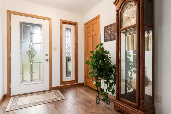 $385,000 | 6658 Nestlewood Drive, Roscoe, IL 61073