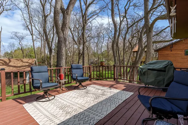 $385,000 | 6658 Nestlewood Drive, Roscoe, IL 61073