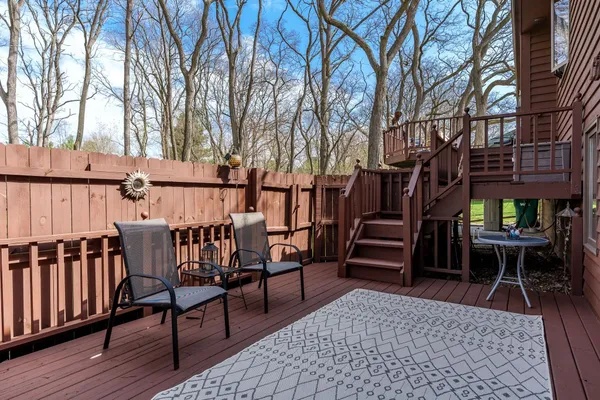 $385,000 | 6658 Nestlewood Drive, Roscoe, IL 61073