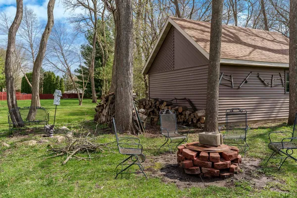 $385,000 | 6658 Nestlewood Drive, Roscoe, IL 61073