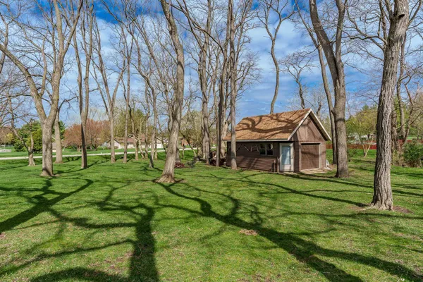 $385,000 | 6658 Nestlewood Drive, Roscoe, IL 61073