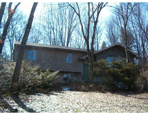 10 Stagecoach Road Amherst, MA 01002 - Photo 1 of 19