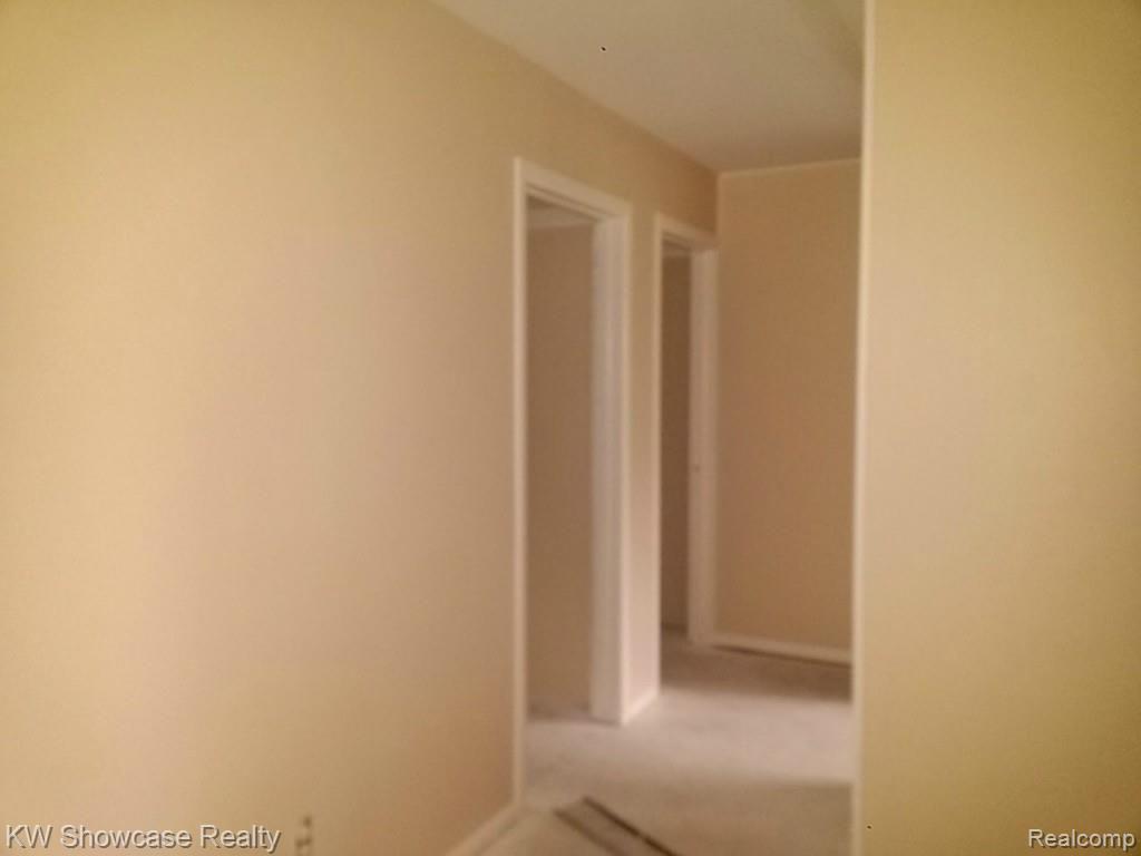 3190 Emmons Avenue Rochester, MI 48307 - Photo 10 of 27 WP_20141002_003.jpg