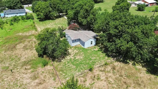 $1,550 | 1206 North Business Highway, Blue Ridge, TX 75424