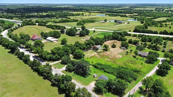 $1,550 | 1206 North Business Highway, Blue Ridge, TX 75424