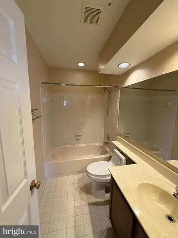 $3,100 | 4221 Devonwood Way, Woodbridge, VA 22192