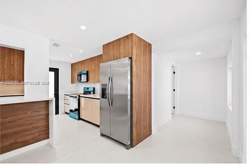 10000 Southwest 43rd Street Miami, FL 33165 - Photo 8 of 21