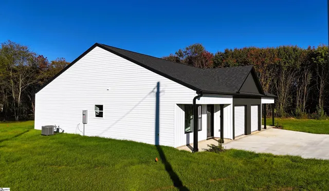 $375,900 | 3312 A & 3312b Chesnee Highway, Gaffney, SC 29341