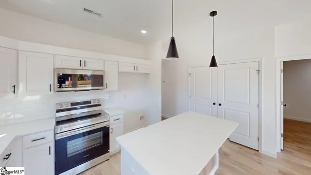 $375,900 | 3312 A & 3312b Chesnee Highway, Gaffney, SC 29341