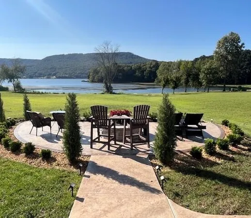 $1,595,900 | 140 Edgewater Way, Jasper, TN 37347