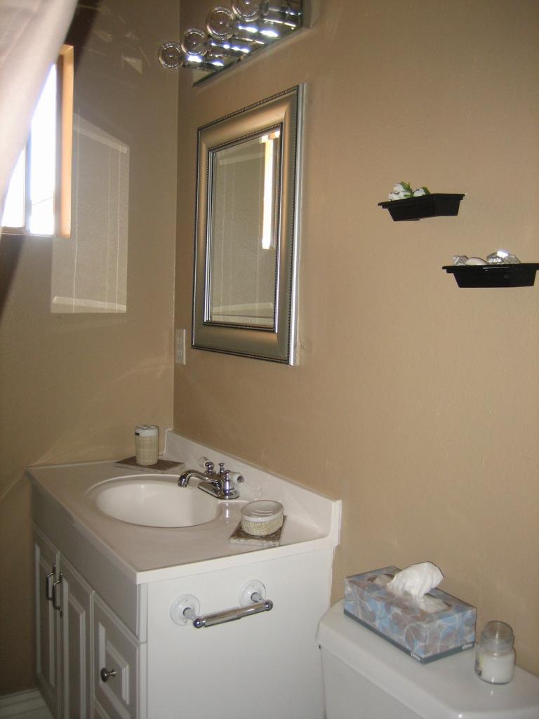 2442 East Cactus Road Phoenix, AZ 85032 - Photo 13 of 18 MASTER BATH