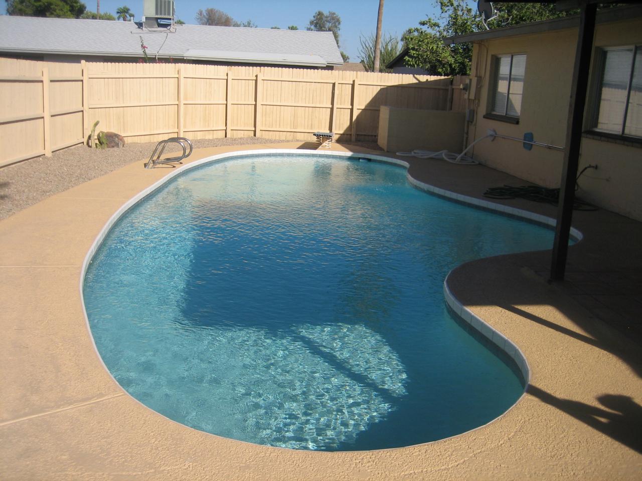 2442 East Cactus Road Phoenix, AZ 85032 - Photo 7 of 18 BEAUTIFUL DIVING POOL