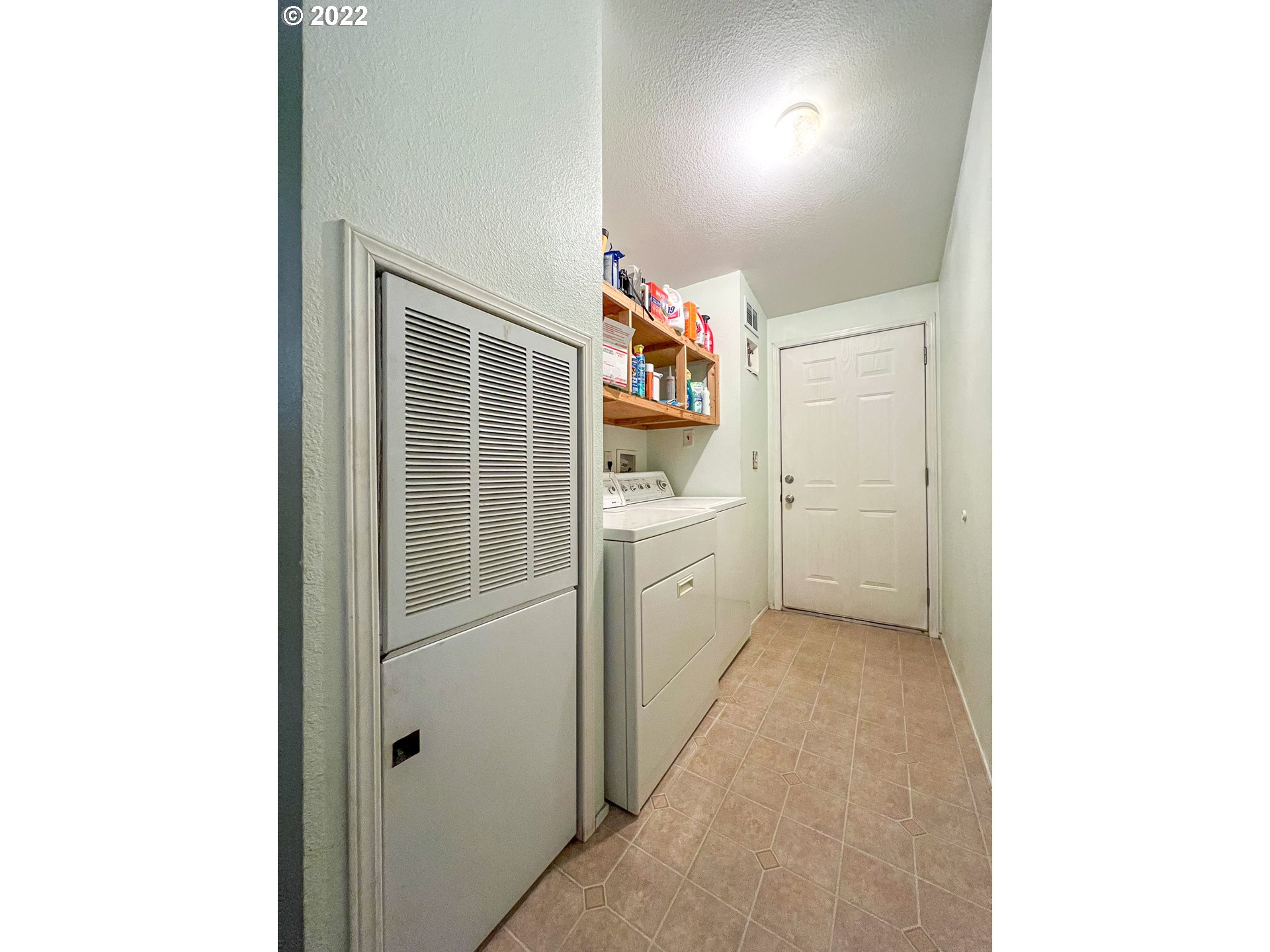 69298 Joshua Road North Bend, OR 97459 - Photo 12 of 32 Gallery Image 12