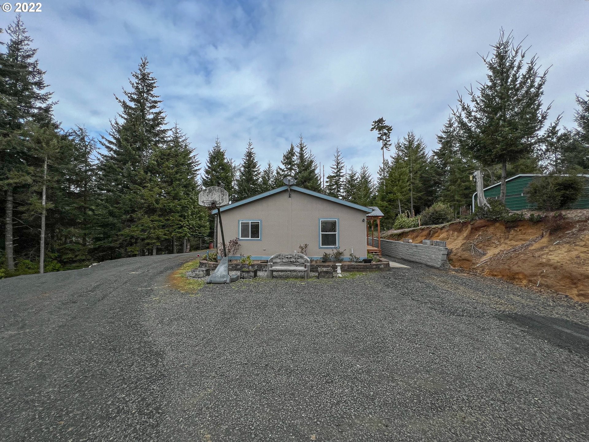 69298 Joshua Road North Bend, OR 97459 - Photo 27 of 32 Gallery Image 27