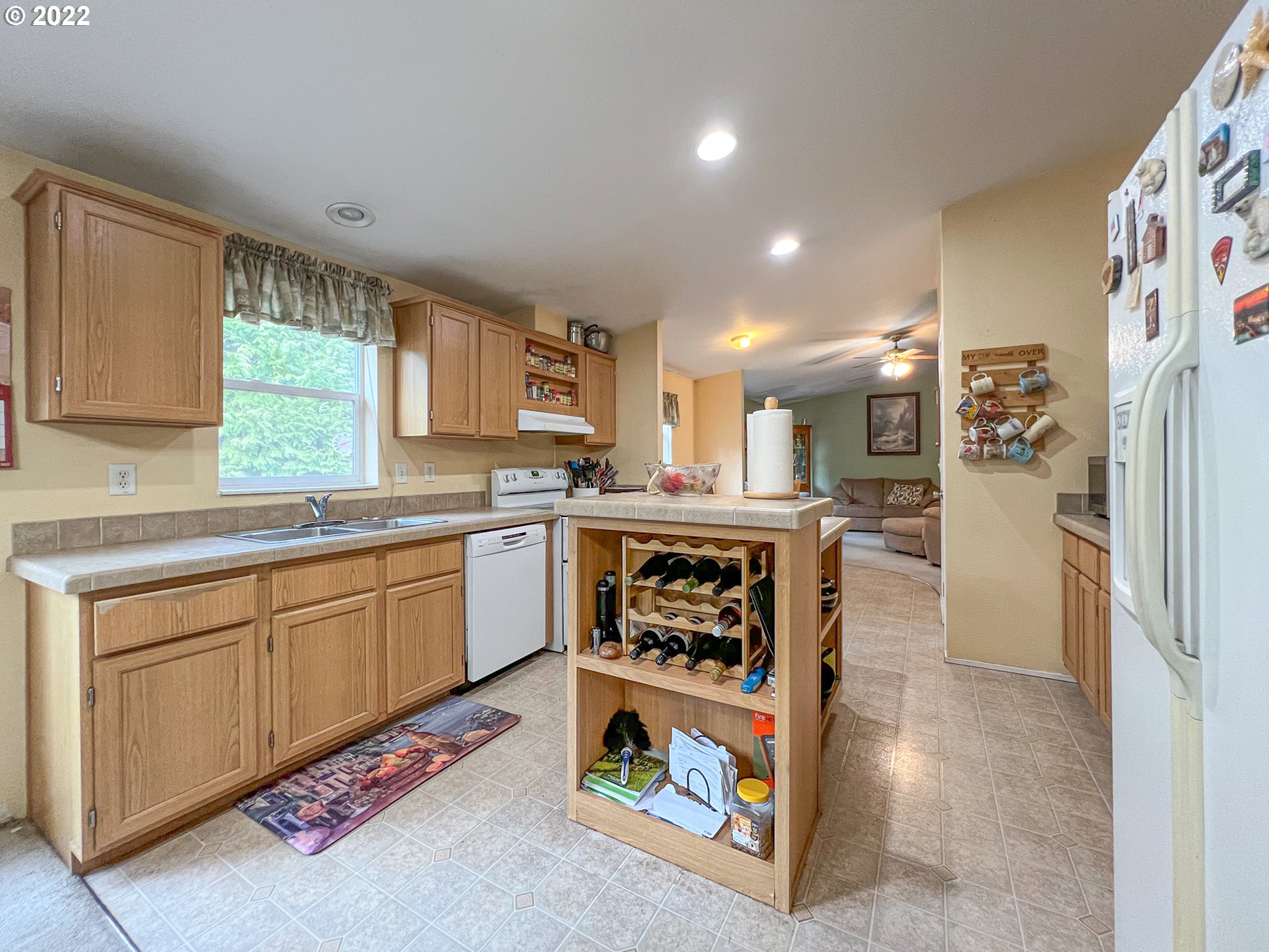 69298 Joshua Road North Bend, OR 97459 - Photo 3 of 32 Gallery Image 3