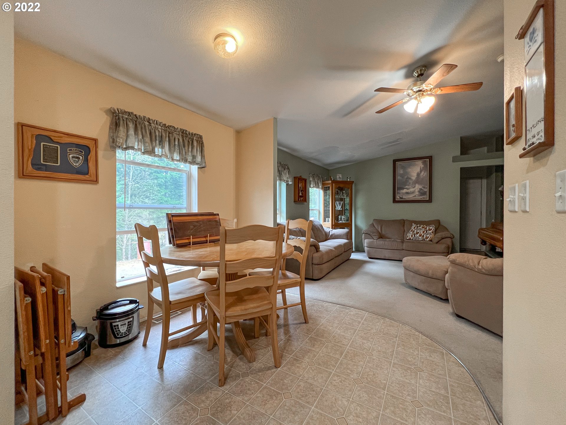 69298 Joshua Road North Bend, OR 97459 - Photo 5 of 32 Gallery Image 5