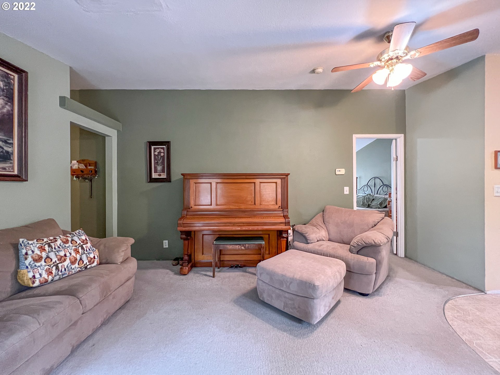 69298 Joshua Road North Bend, OR 97459 - Photo 8 of 32 Gallery Image 8