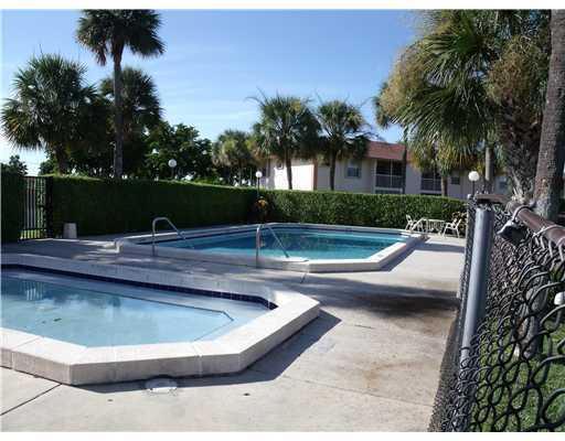 9925 Three Lakes Circle Boca Raton, FL 33428 - Photo 3 of 13 Pool three lakes