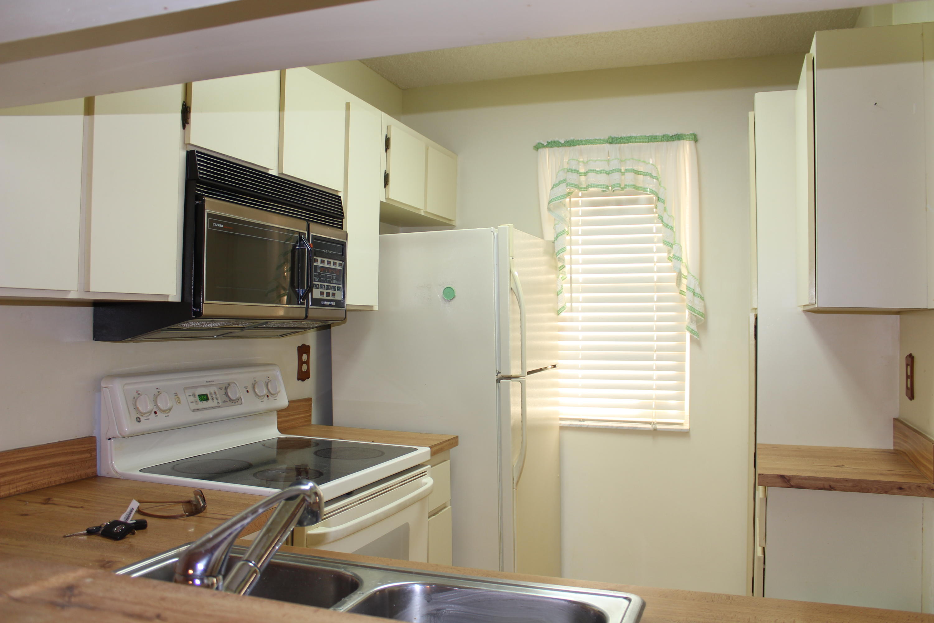 9925 Three Lakes Circle Boca Raton, FL 33428 - Photo 6 of 13 IMG_1093