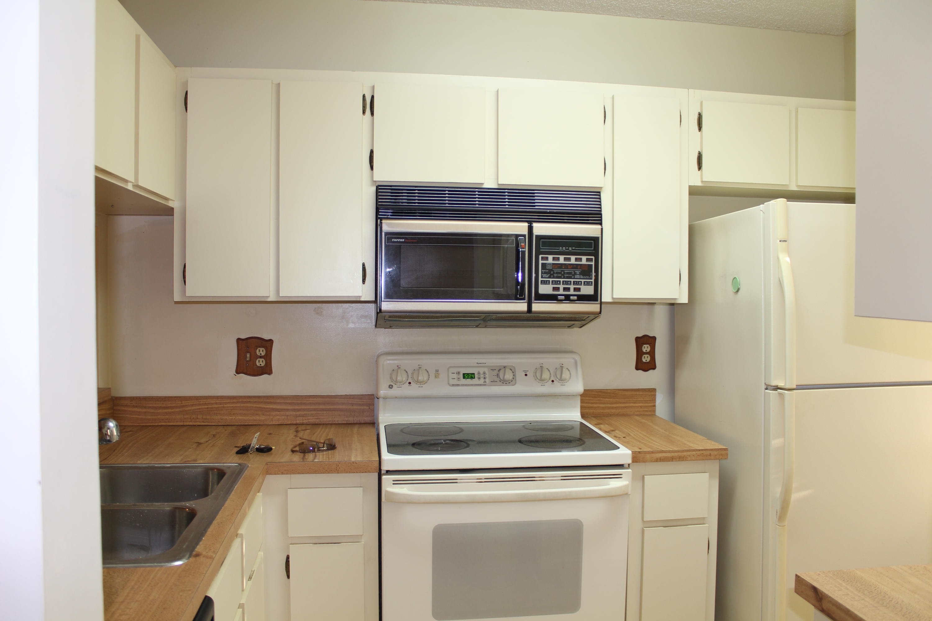 9925 Three Lakes Circle Boca Raton, FL 33428 - Photo 7 of 13 IMG_1095
