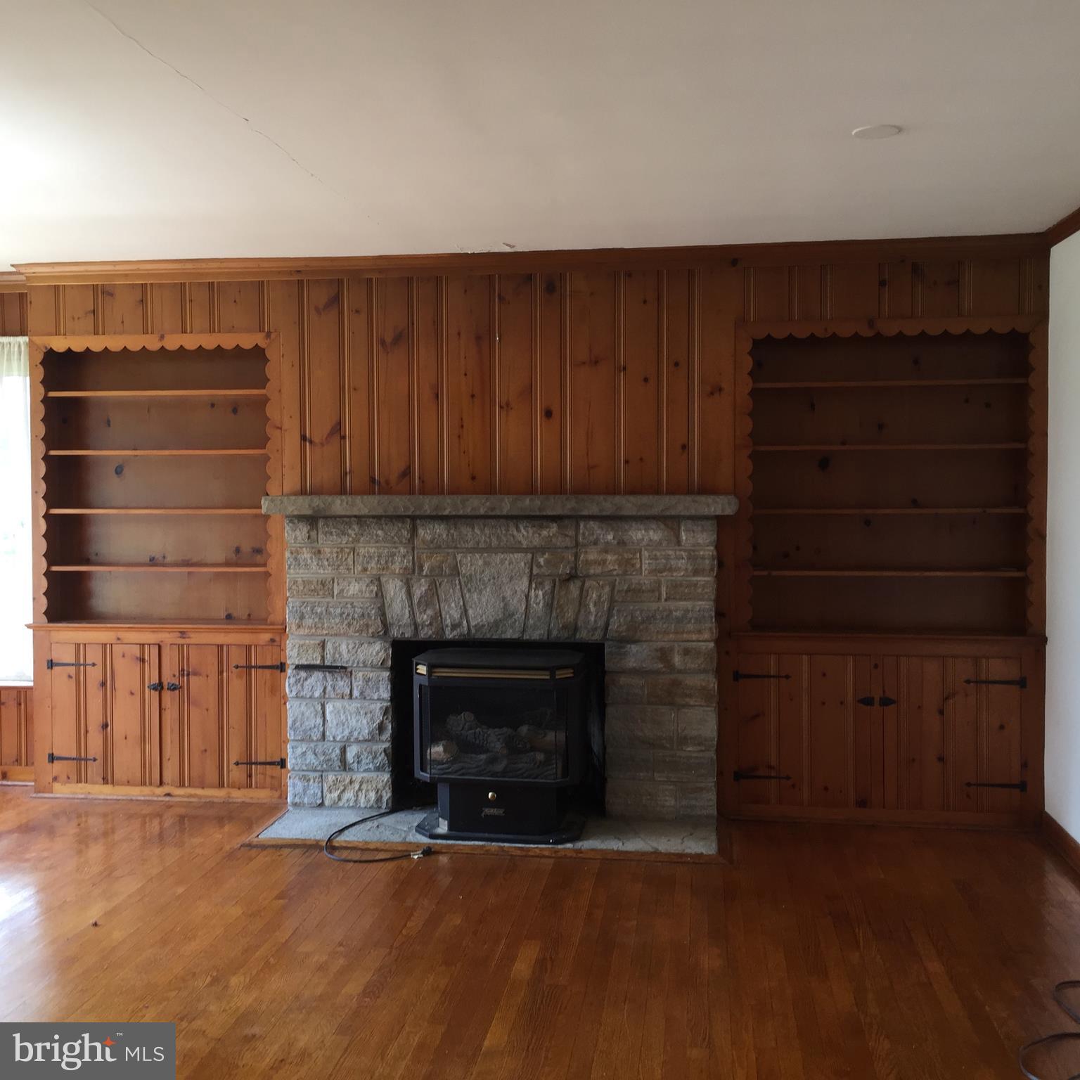 4546 Wentz Road Manchester, MD 21102 - Photo 11 of 17 Living Room