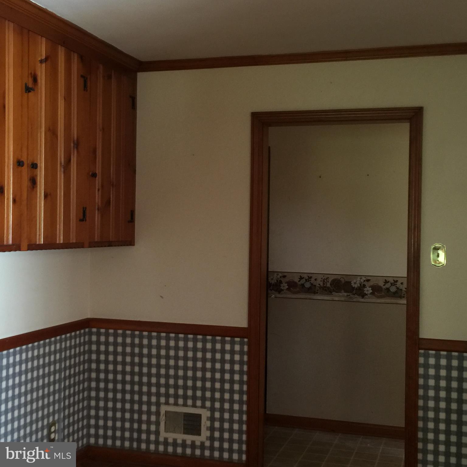 4546 Wentz Road Manchester, MD 21102 - Photo 6 of 17 Kitchen
