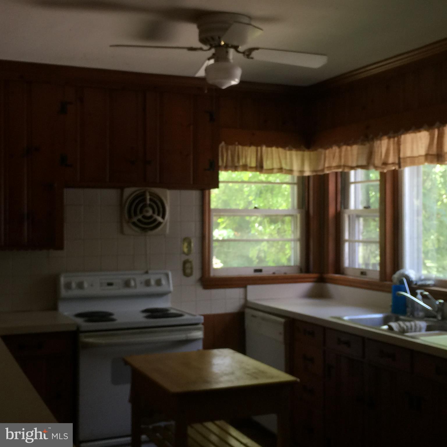 4546 Wentz Road Manchester, MD 21102 - Photo 8 of 17 Kitchen