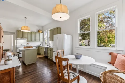 $1,299,000 | 1834 San Antonio Avenue, Alameda, CA 94501