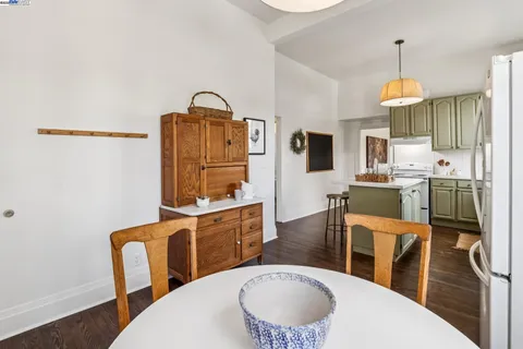 $1,299,000 | 1834 San Antonio Avenue, Alameda, CA 94501