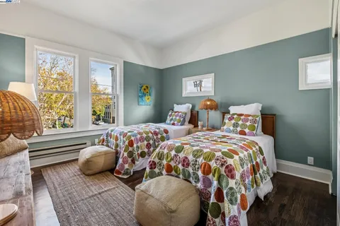 $1,299,000 | 1834 San Antonio Avenue, Alameda, CA 94501