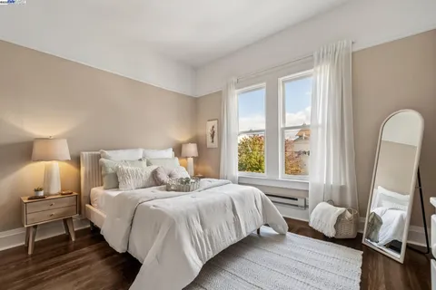 $1,299,000 | 1834 San Antonio Avenue, Alameda, CA 94501