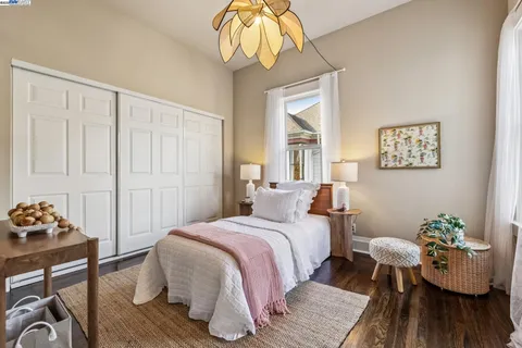 $1,299,000 | 1834 San Antonio Avenue, Alameda, CA 94501