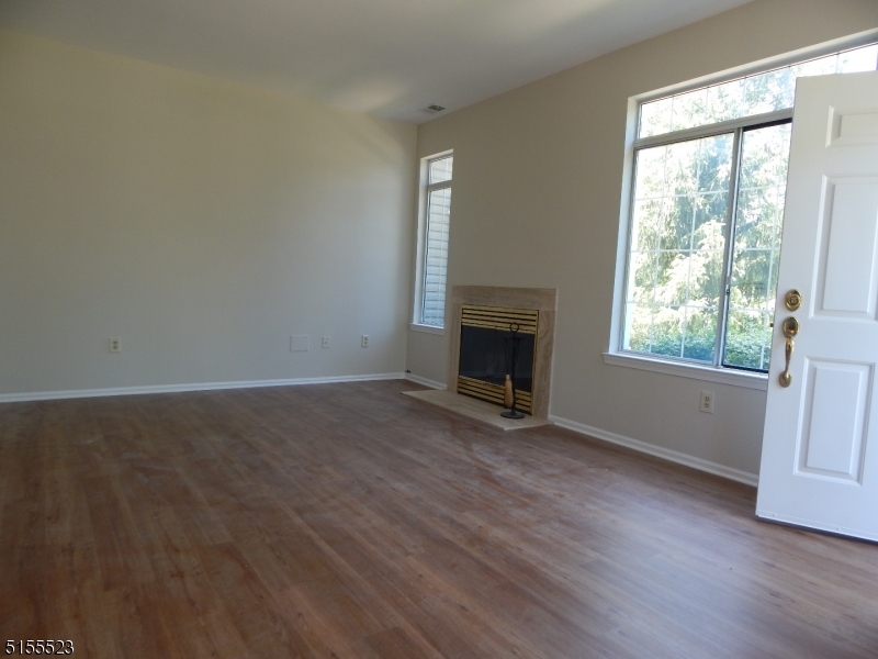 53 Birchwood Road Bedminster, NJ 07921 - Photo 3 of 14