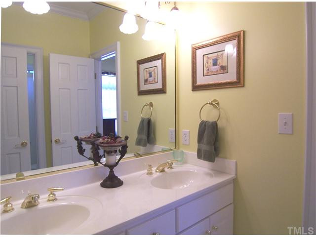 908 Rockfall Court Raleigh, NC 27614 - Photo 16 of 25 Bathroom