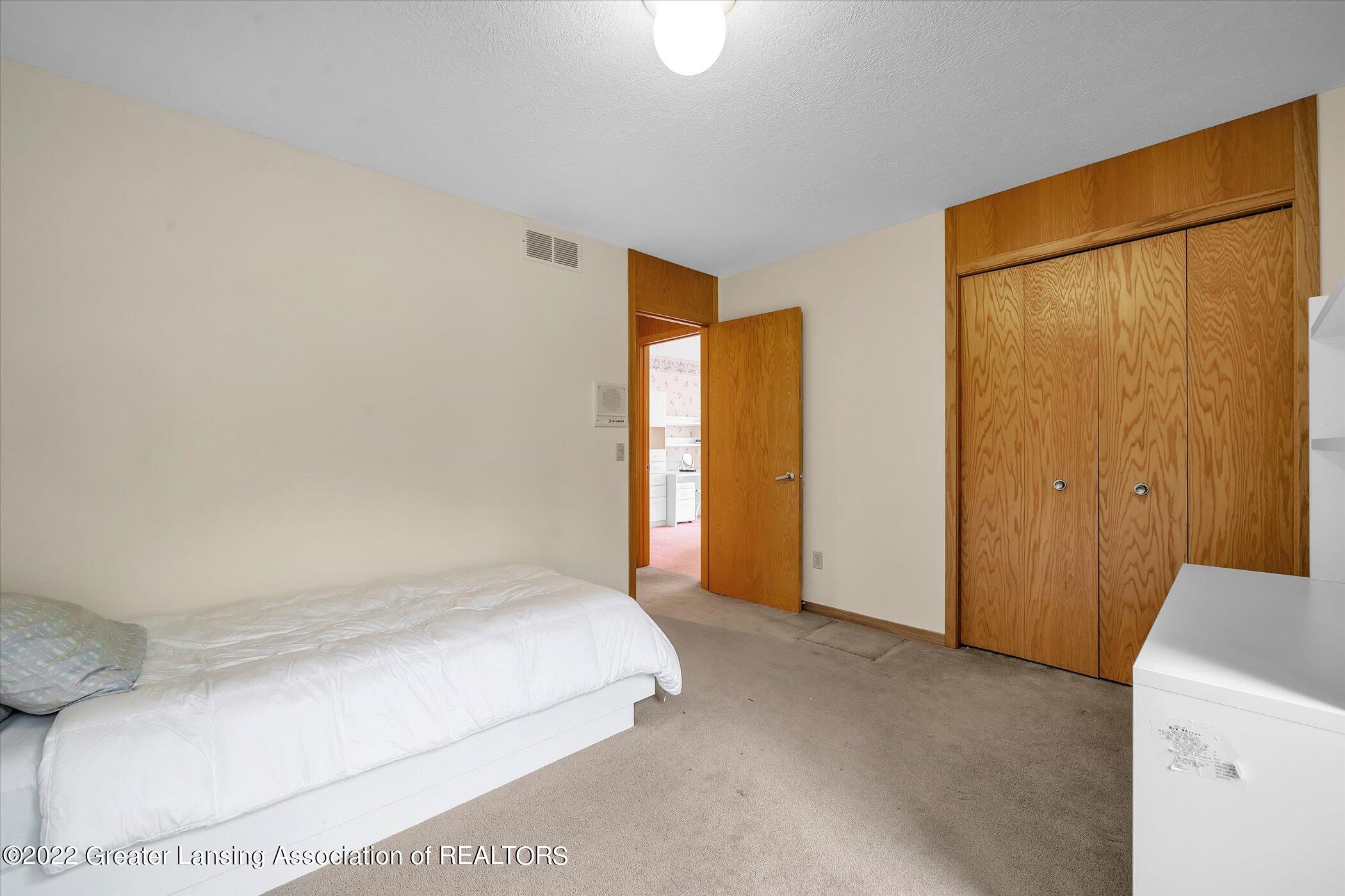 2556 Dustin Road Okemos, MI 48864 - Photo 28 of 42 Bedroom 3