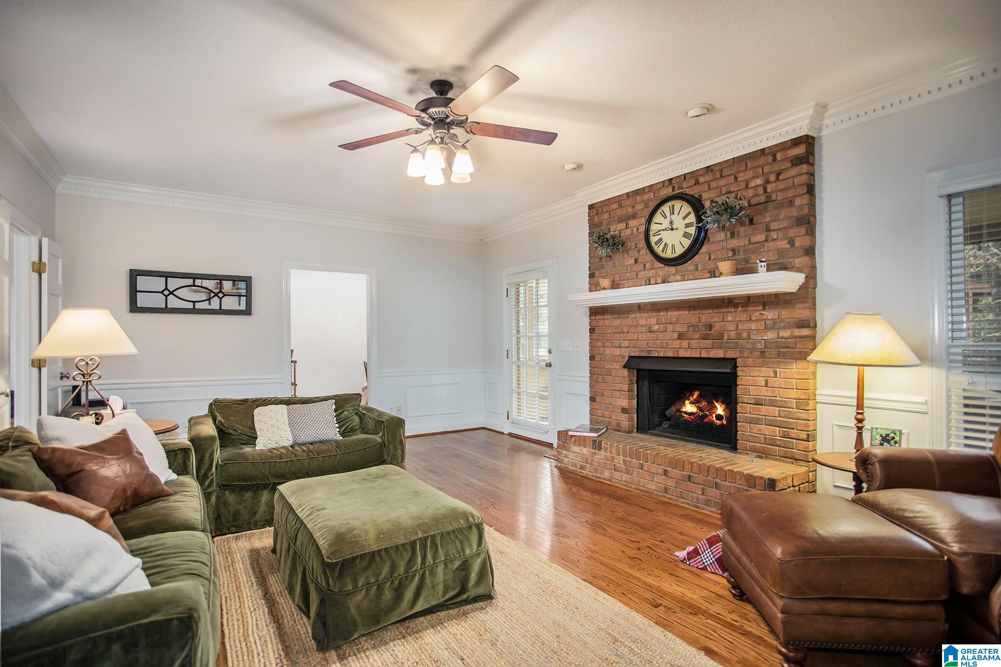 816 Mockernut Road Birmingham, AL 35244 - Photo 4 of 29