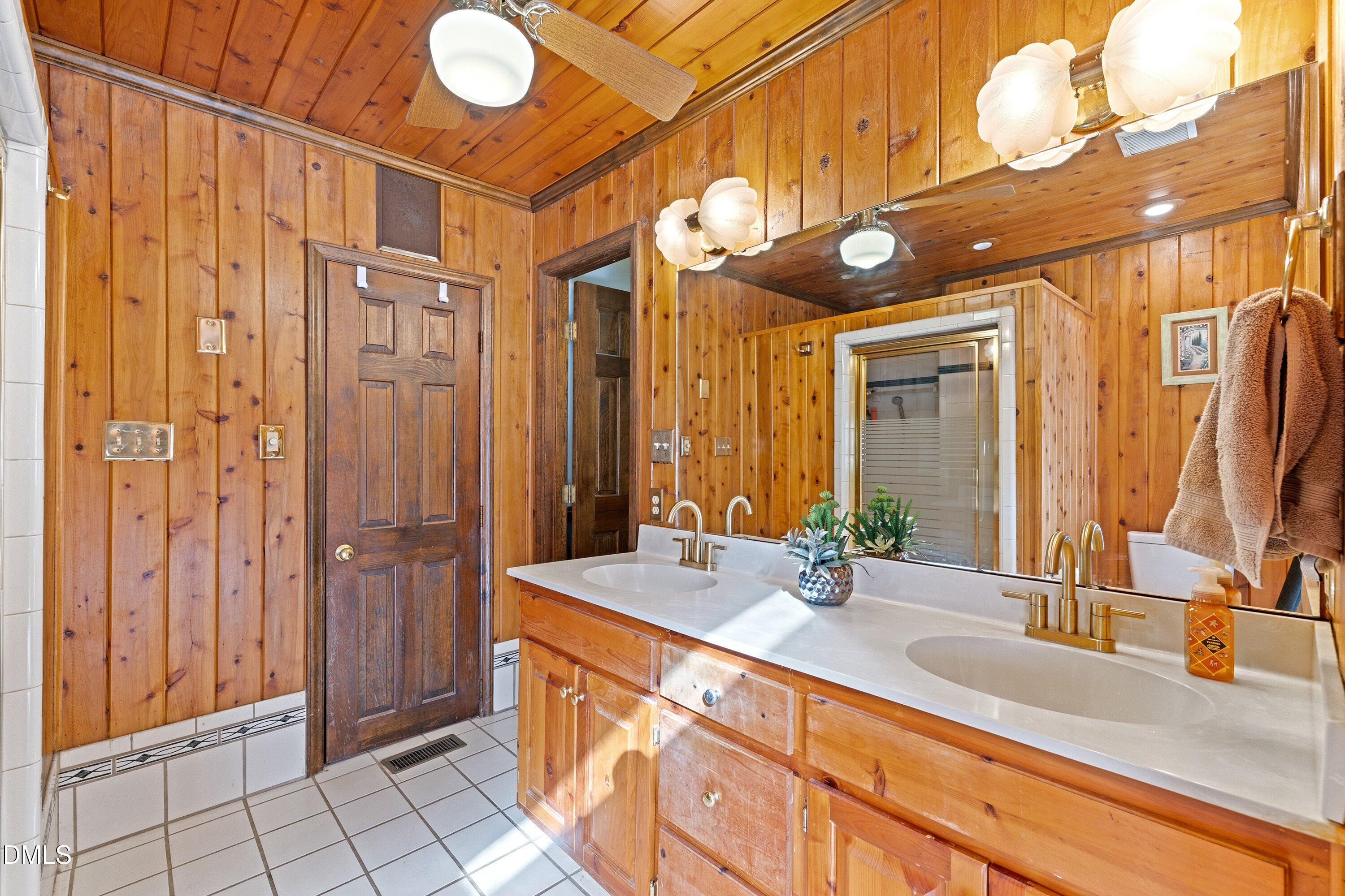 1701 Wilger Court Raleigh, NC 27603 - Photo 14 of 31 33-1701 Wilger Ct _0880