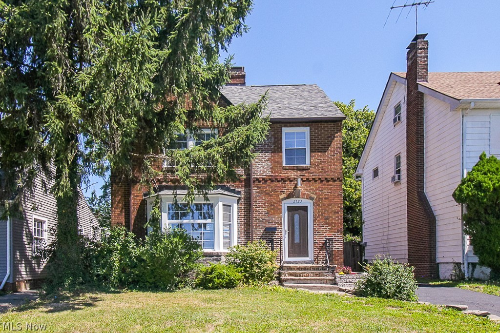 2123 Goodnor Road Cleveland Heights, OH 44118 - Photo 2 of 35