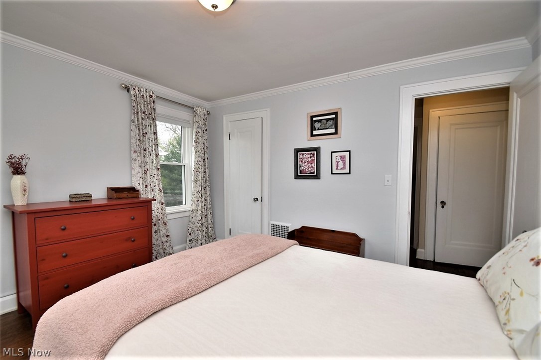 2583 Princeton Road Cleveland, OH 44118 - Photo 15 of 26