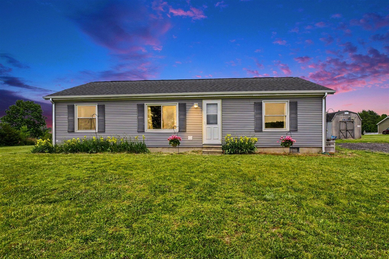 3065 Chamberlain Road Buchanan, MI 49107 - Photo 1 of 36