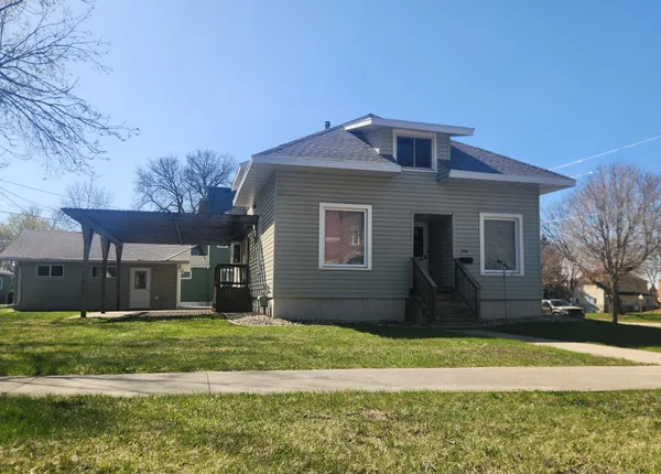 $159,900 | 304 2nd Avenue Southeast, Pipestone, MN 56164