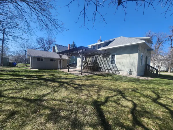 $159,900 | 304 2nd Avenue Southeast, Pipestone, MN 56164