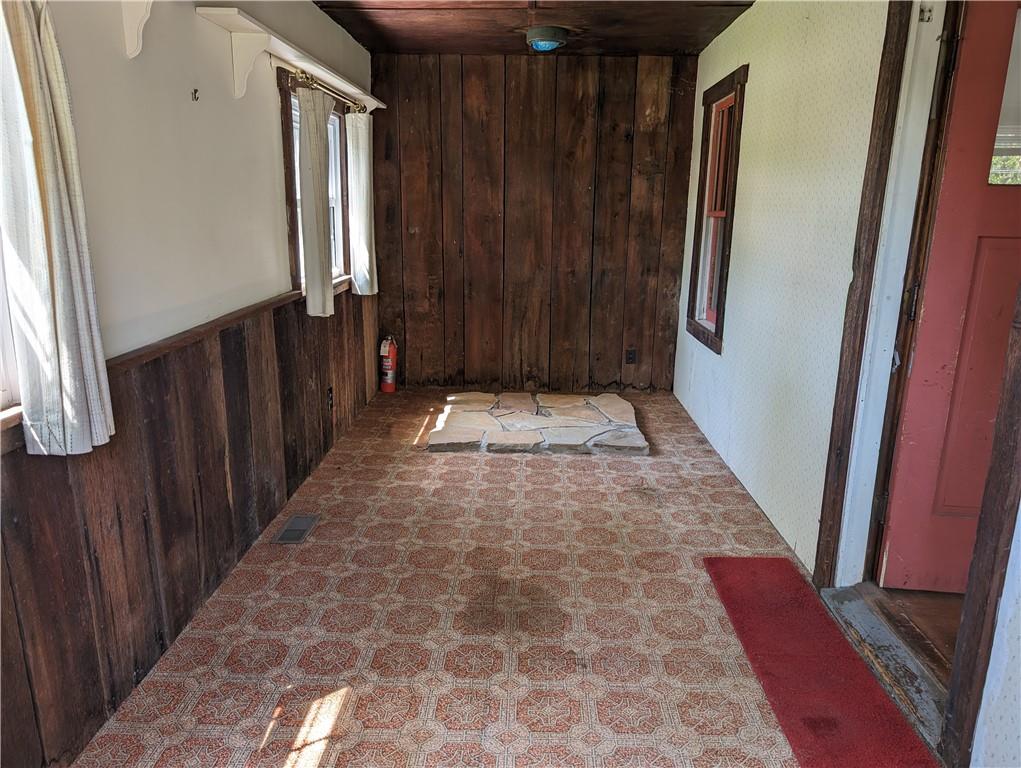 488 Highland Ridge Road Claysville, PA 15323 - Photo 15 of 29 a view of wooden floor