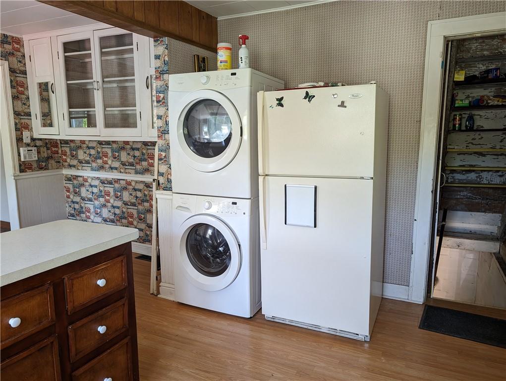 488 Highland Ridge Road Claysville, PA 15323 - Photo 10 of 29 a utility room with dryer and washer