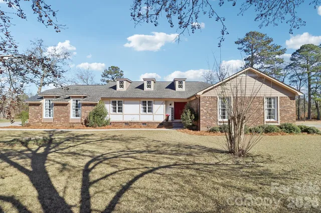 $379,900 | 454 Woodberry Drive Northeast, Orangeburg, SC 29115