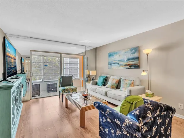 $130,000 | 2881 Northwest 47th Terrace, Unit 209, Lauderdale Lakes, FL 33313